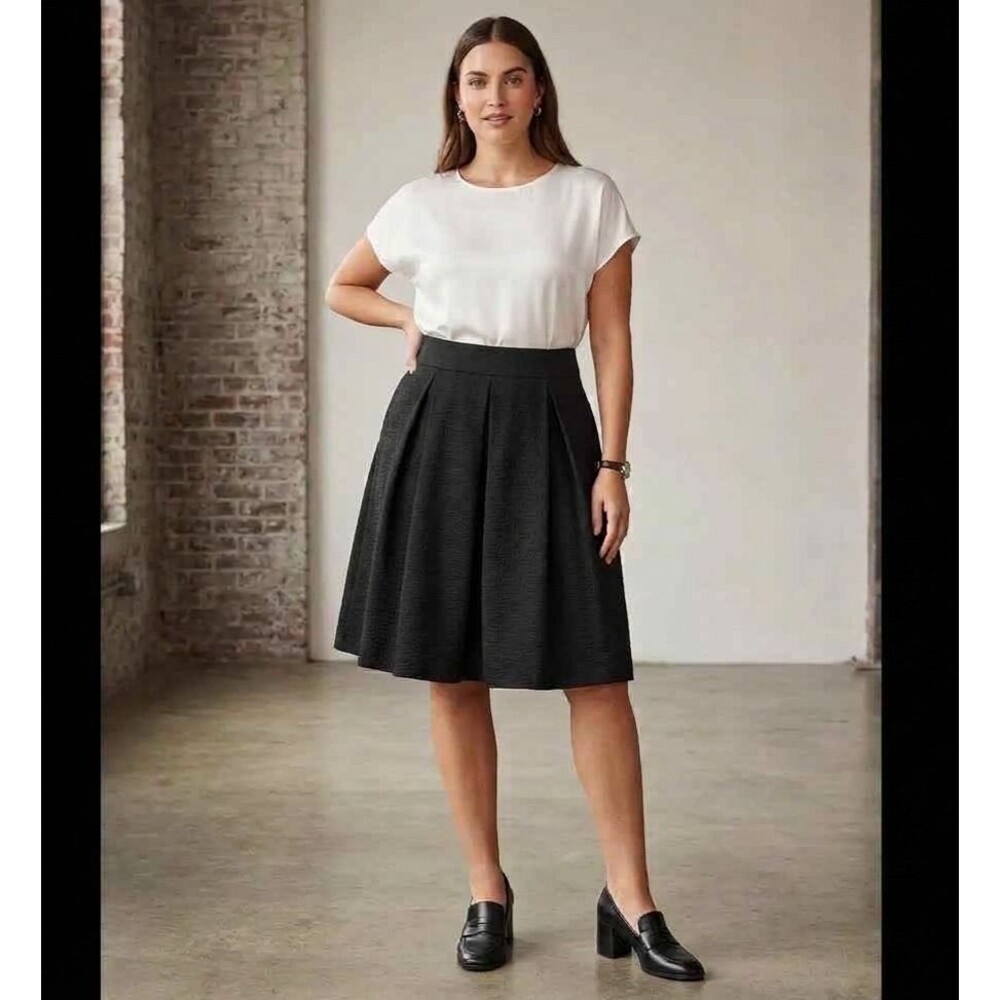 Express Box Pleated A-Line Skirt Women's Size 14 Black Slash Pocket Formal Wear